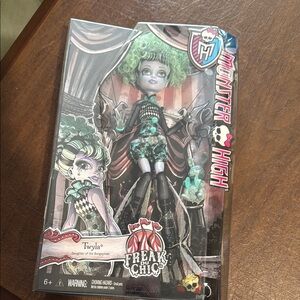Monster High Twyla Doll Freak Du Chic
